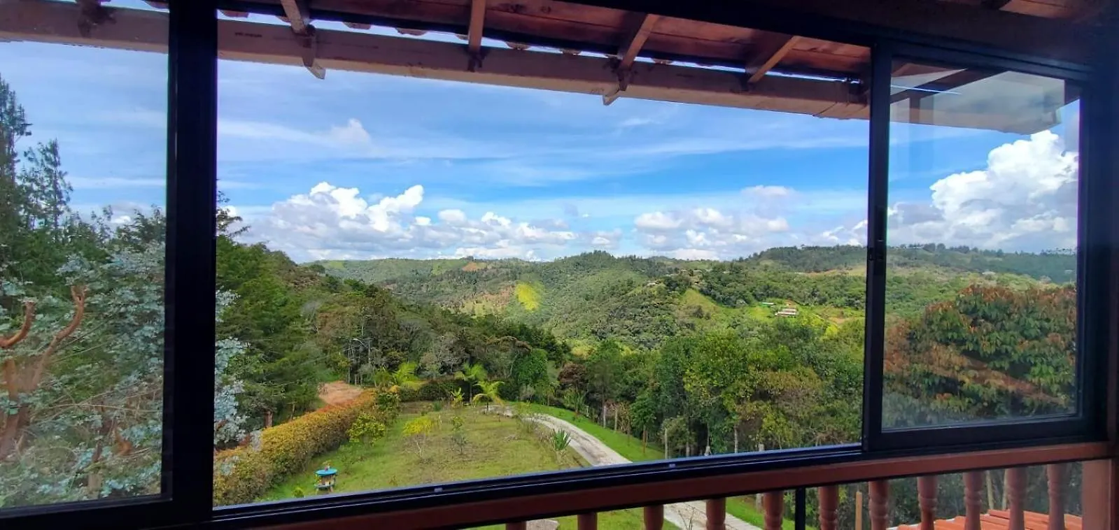 Holiday home Casa Nyra With Jacuzzi Near Jmc - Santa Elena Villa Santa Elena  Colombia